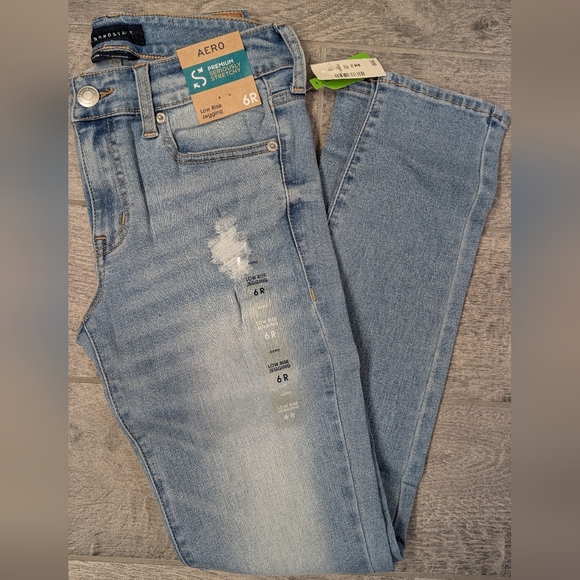 AEROSOLES Light Blue Distressed Jeggings - Picture 1 of 4